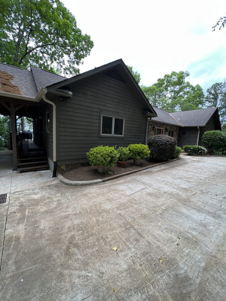 Siding Exterior Paint Preview Image 6