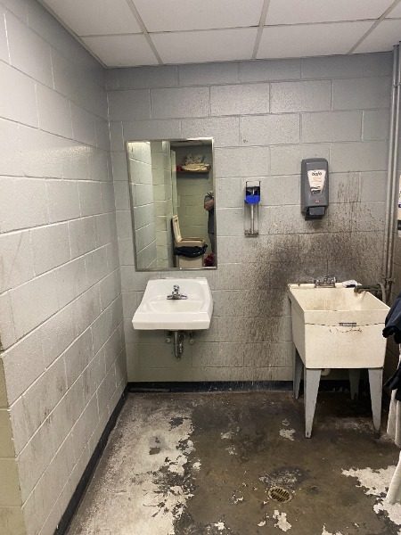 Old employee hand washing area at the Toyota dealership in Columbus, GA Preview Image 17