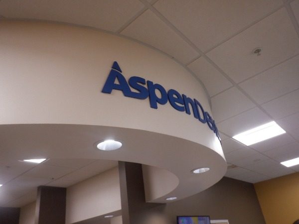 OLD PATIENT LOBBY AREA Preview Image 10