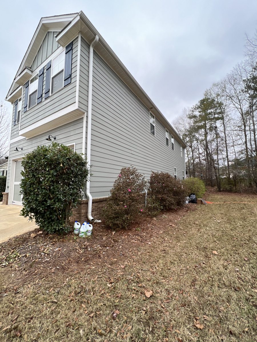 Right View Updated Exterior Siding Preview Image 3