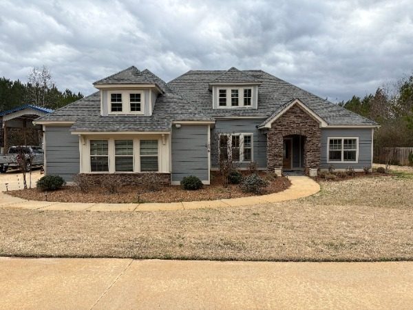 front of house before painting Preview Image 4