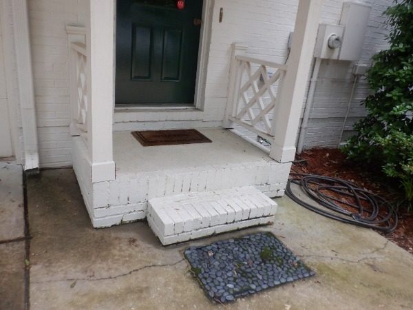 Old Garage Porch Preview Image 2