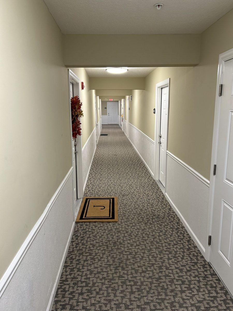 apartment hallway Preview Image 13