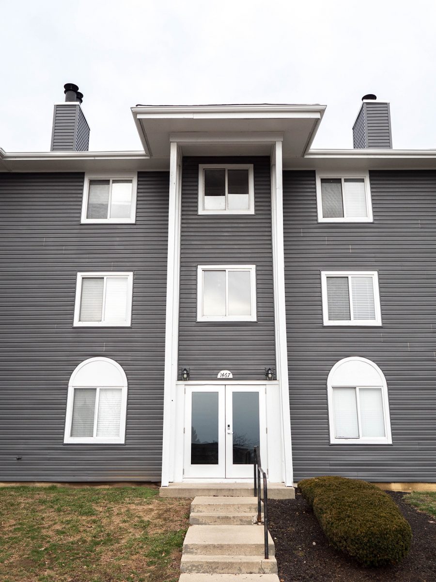 Runaway Bay Apartment Painting Preview Image 2