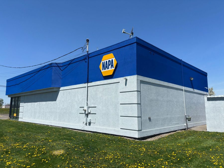 painted auto parts store exterior Preview Image 6