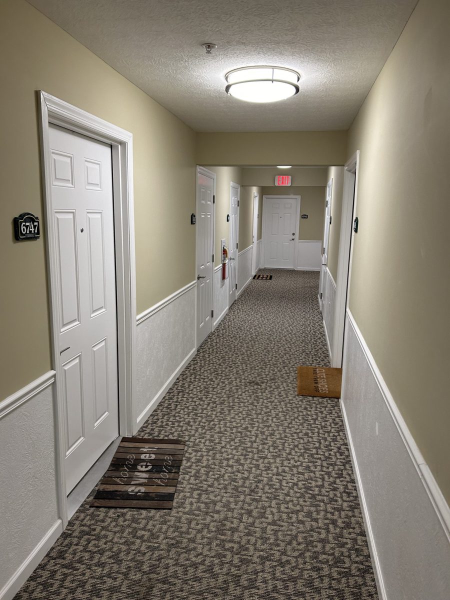 apartment hallway Preview Image 12