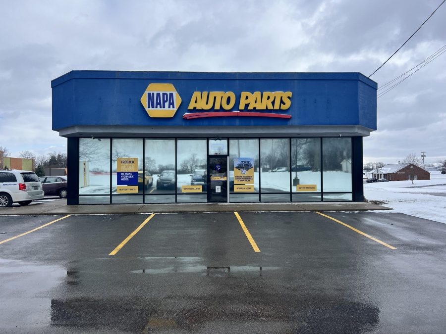 auto parts store exterior before repaint Preview Image 4