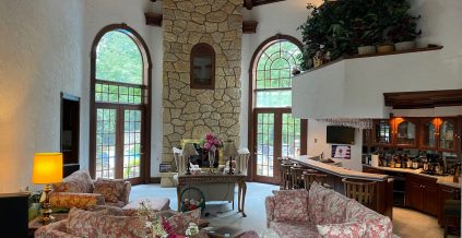 Painting a Victorian Home in Dayton