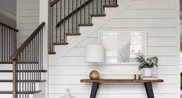 How To Optimize Your Entryway With New Paint And Decor