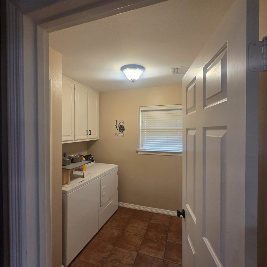 home interior room before repaint Preview Image 30