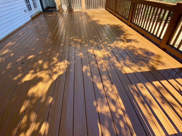 photo of refinished deck in sandy springs geogia