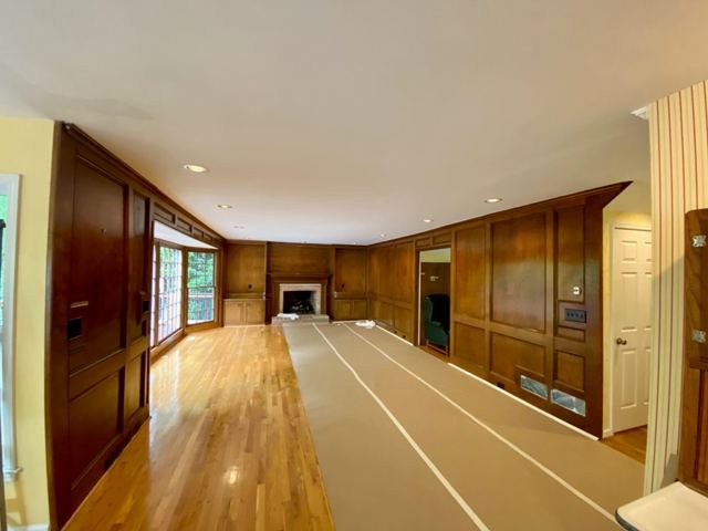 photo of room before being repainted Preview Image 3