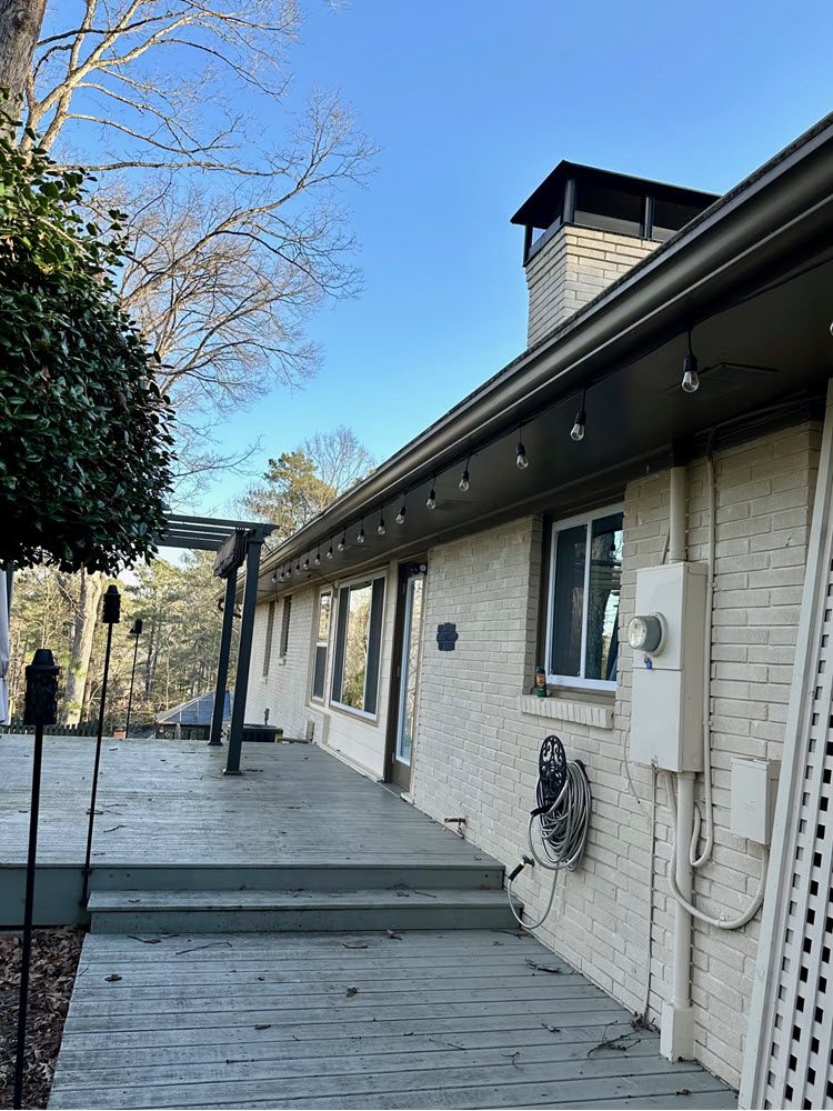 brick exterior before being repainted Preview Image 1