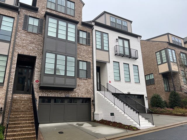 Sandy Springs House Painter Preview Image 1