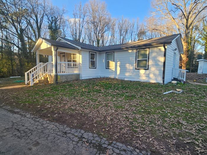 photo of repainted exterior in dunwoody georgia Preview Image 2