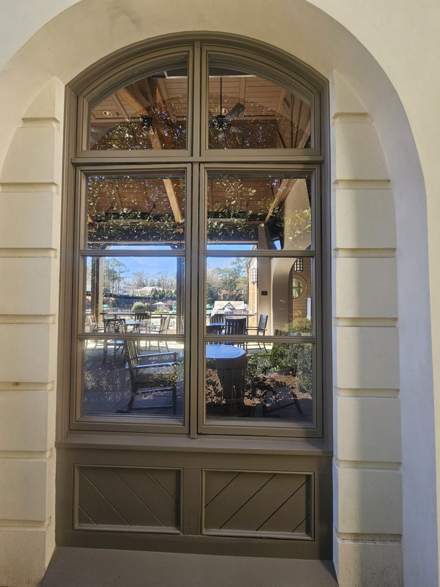 photo of repainted country club tennis building in sandy springs Preview Image 2