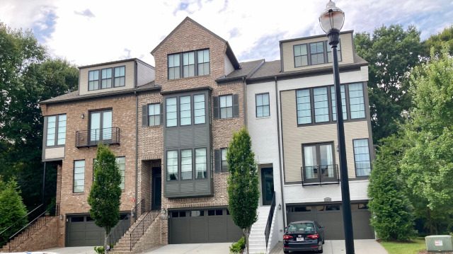 exterior townhome repainting Preview Image 5