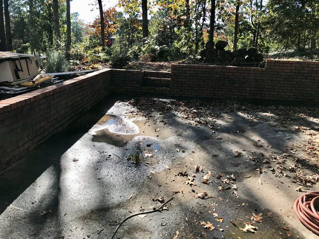 photo of brick wall before repainting Preview Image 4