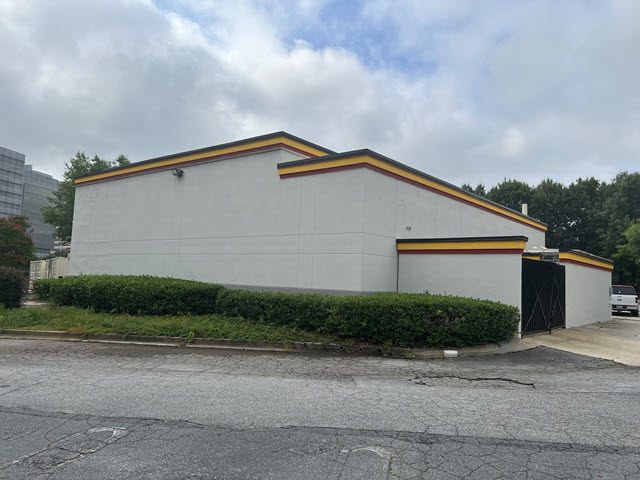 photo of repainted restaurant in sandy springs Preview Image 2