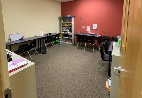 photo of huntington learning center before being repainted