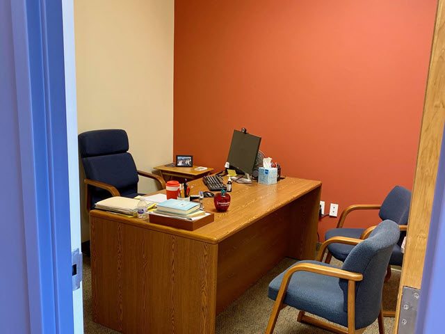 photo of huntington learning center before being repainted Preview Image 8