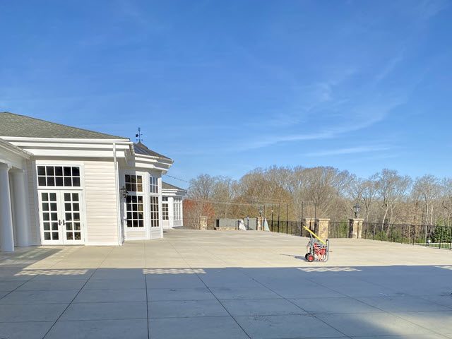 exterior of clubhouse in dunwoody ga to be repainted Preview Image 2