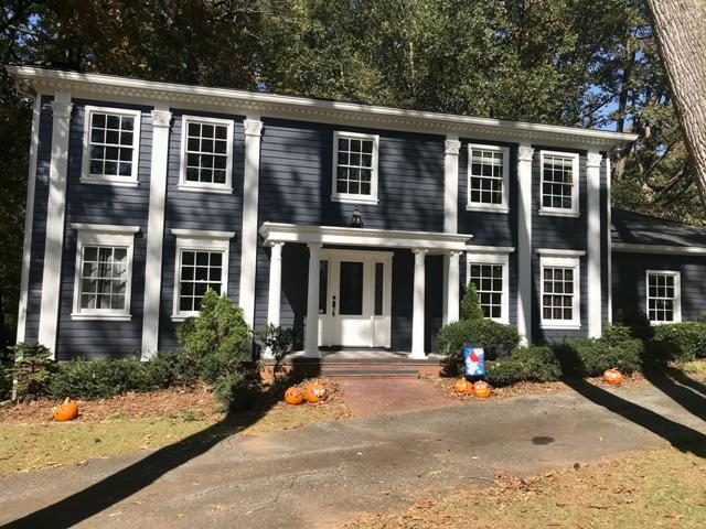 photo of repainted siding of home in sandy springs ga Preview Image 1