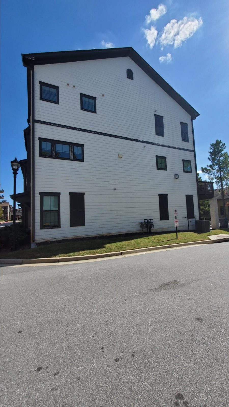 townhome in smyrna to be repainted Preview Image 12