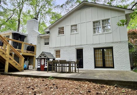 photo of repainted home in sandy springs