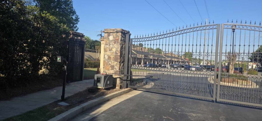 photo of repainted access gate in sandy springs ga Preview Image 1