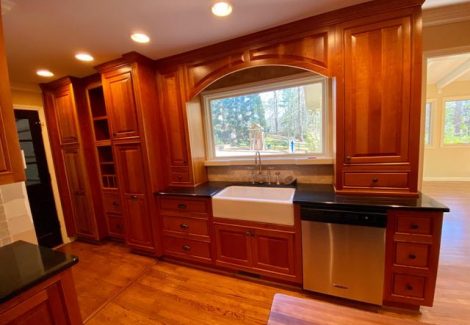 photo of kitchen in sandy springs before being repainted