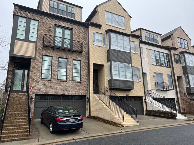 photo of townhome community to be repainted Preview Image 2