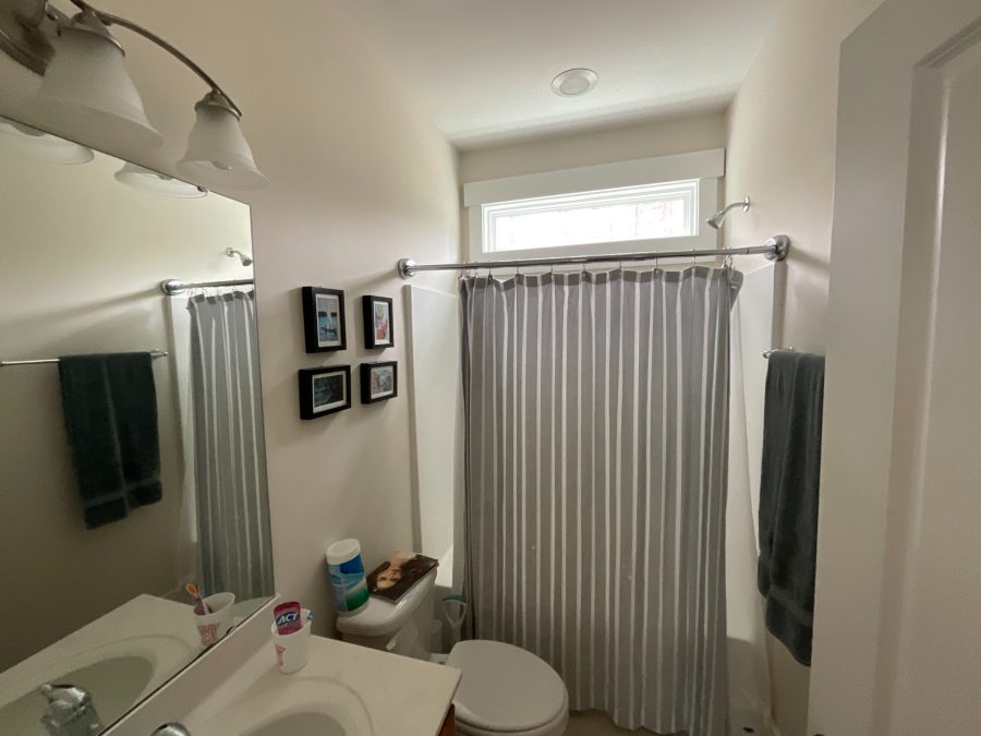 bathroom before interior painting Preview Image 1