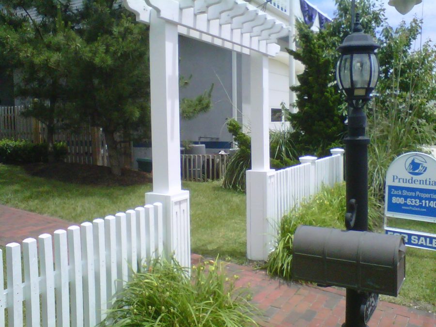 Fences & Railing townhome Preview Image 2