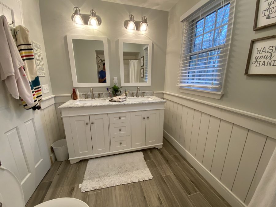 Interior Bathroom Update w/ Shiplap Preview Image 3