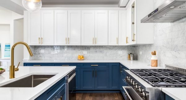 HOW TWO-TONE CABINETS CAN ELEVATE YOUR KITCHEN