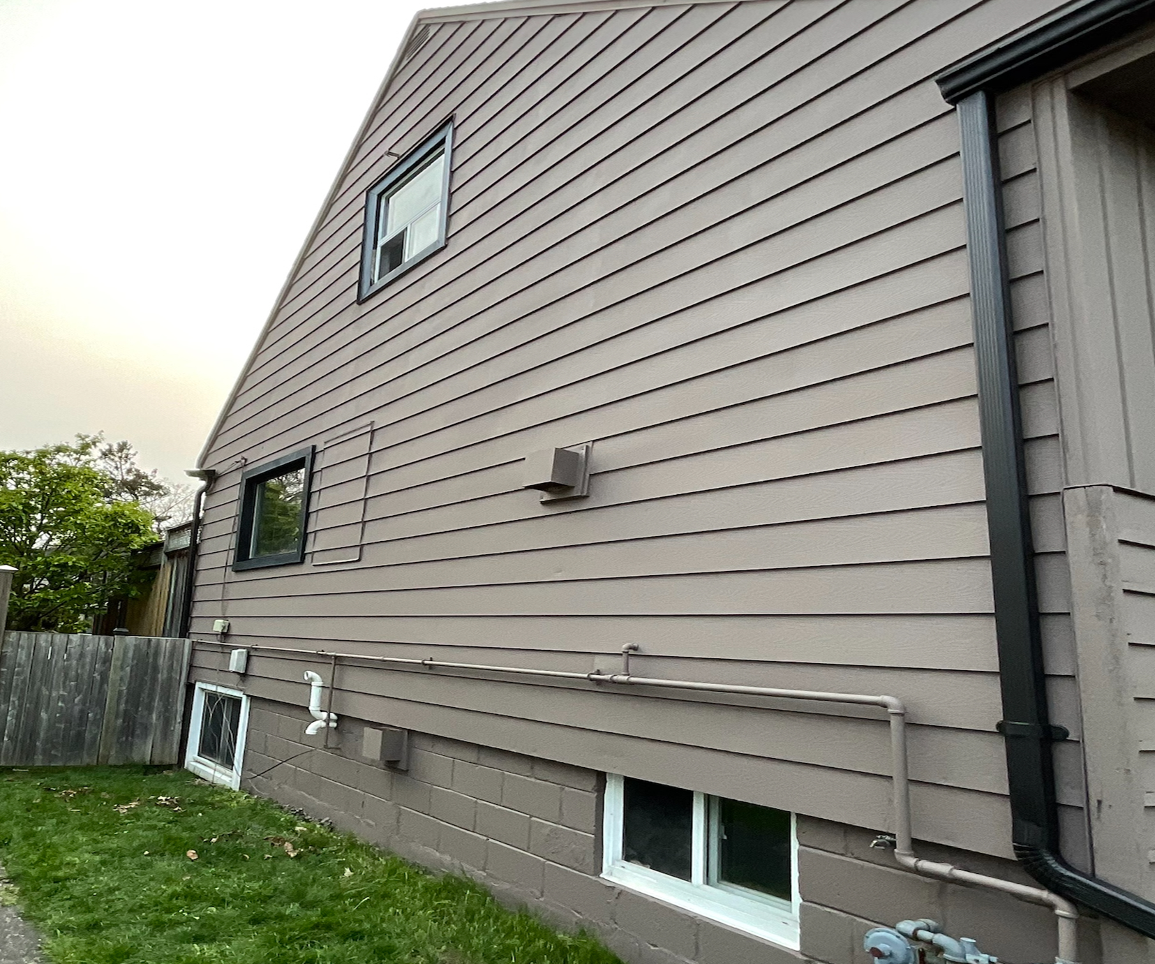 Dark Exterior Repaint in Scarborough, Toronto After