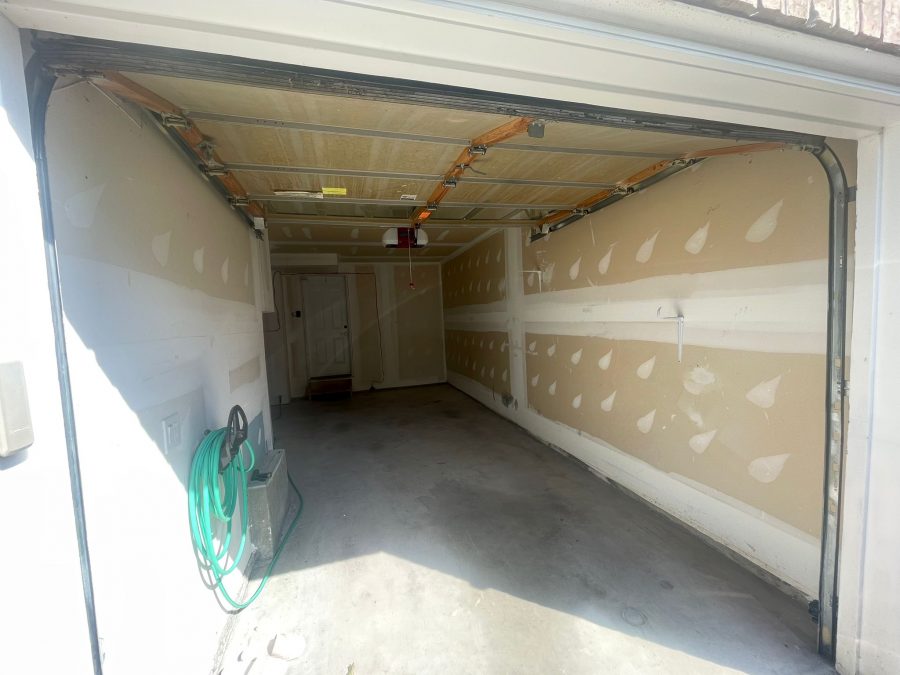garage with unfinished walls Preview Image 1