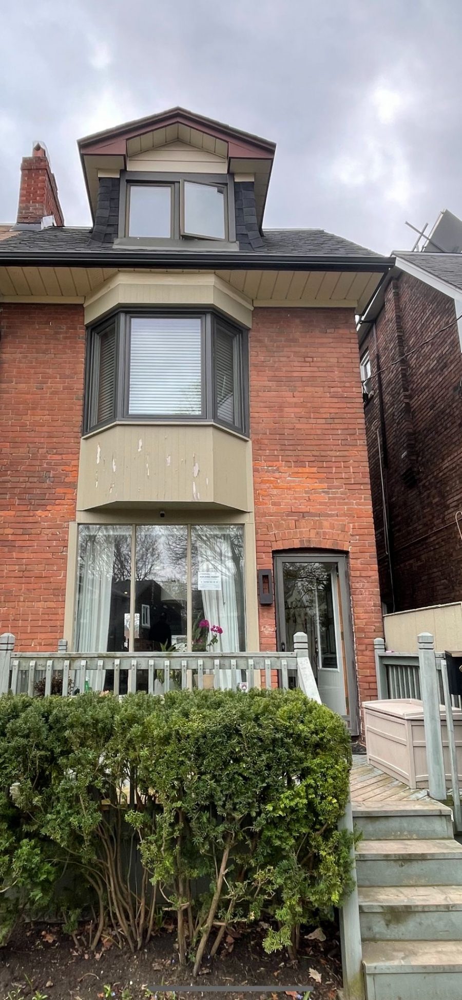 brick home Preview Image 1