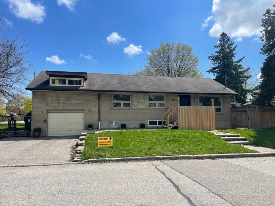 front of house with lawn and driveway Preview Image 3