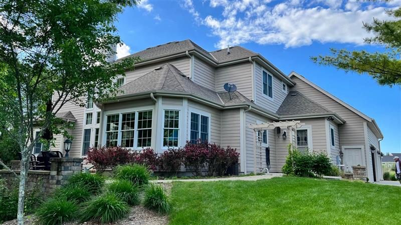 Closer Look at Exterior Trim Preview Image 1