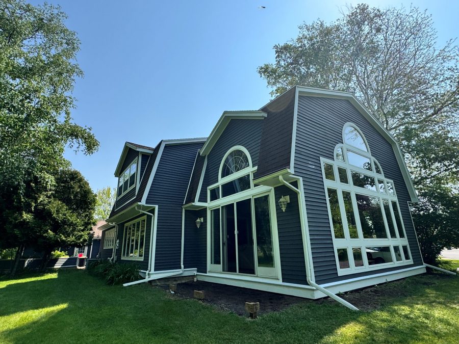 side view of blue painted house Preview Image 2