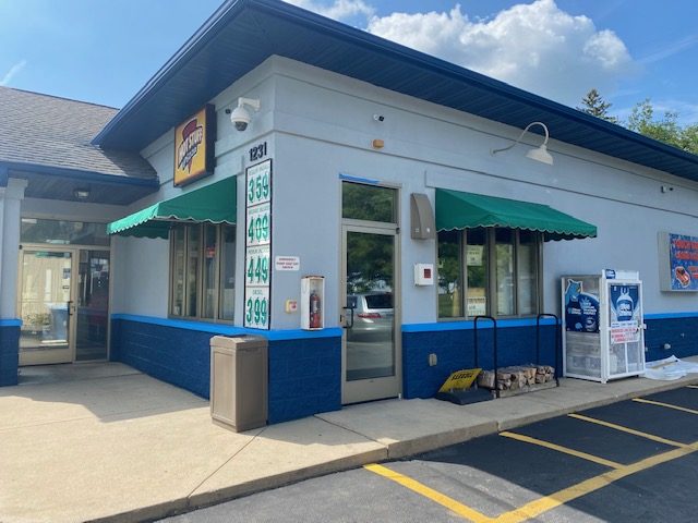 SQRL Lake Geneva Side View Preview Image 1