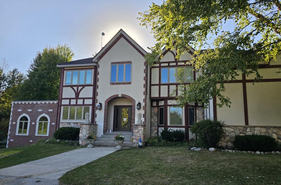 Wood Trim & Gazebo Staining Project Preview Image 1