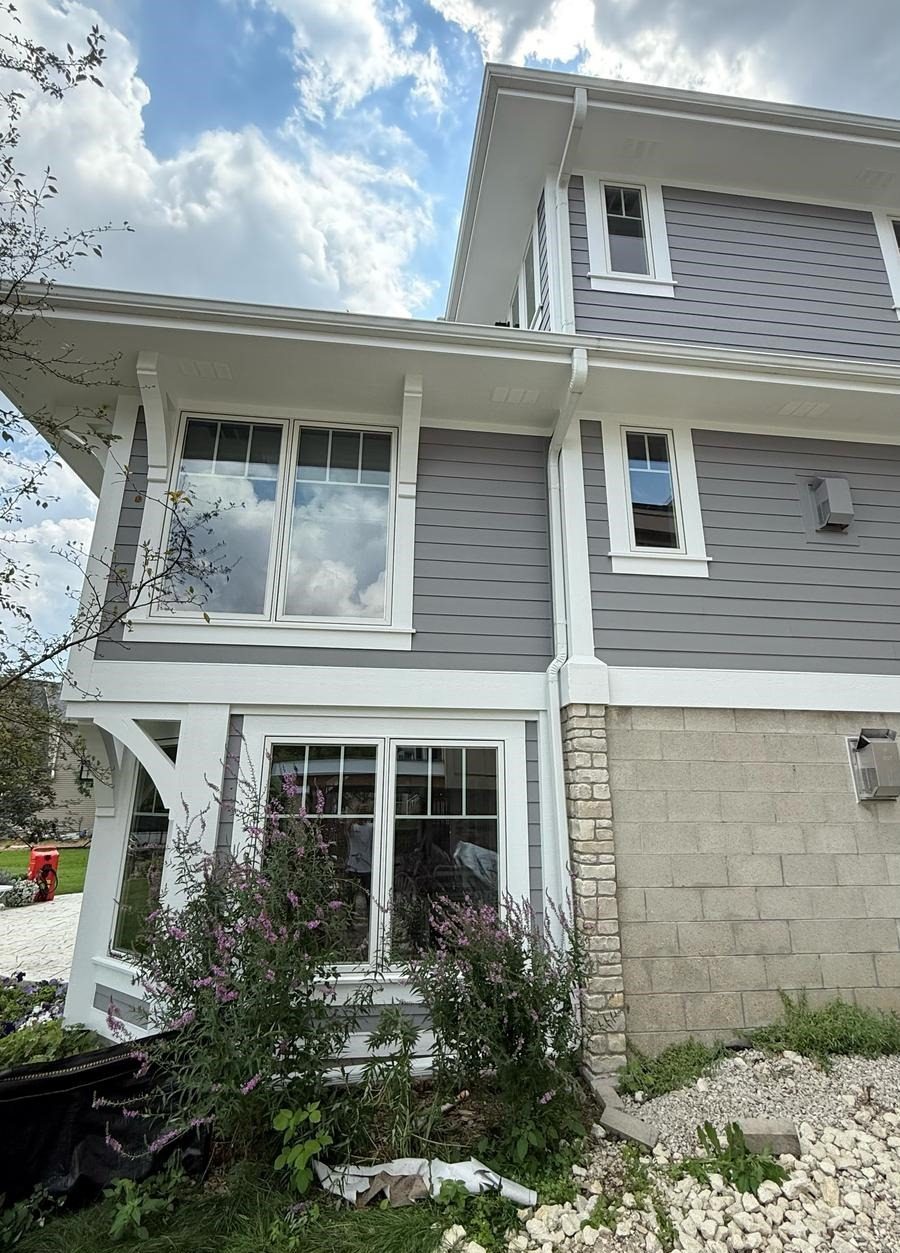 home exterior siding and trim repaint Preview Image 1