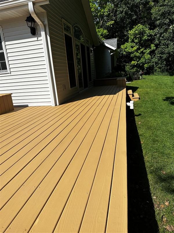 Deck Staining Project Preview Image 4