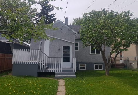 Edmonton, AB Residential Exterior Painters