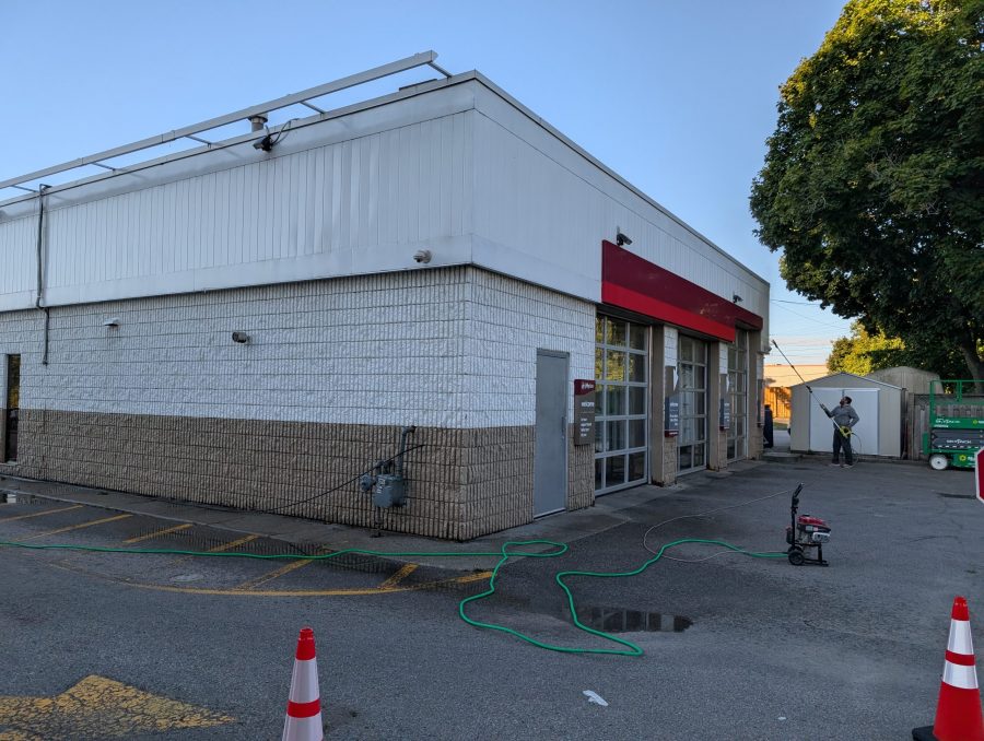 Jiffy Lube location before exterior repaint Preview Image 4