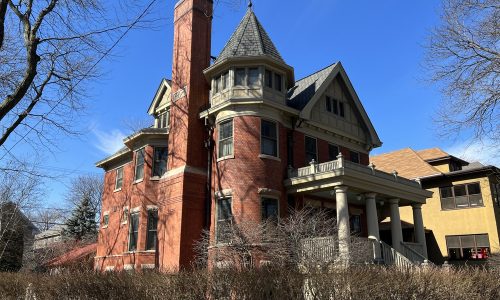 Chicago Lakewood-Balmoral 6