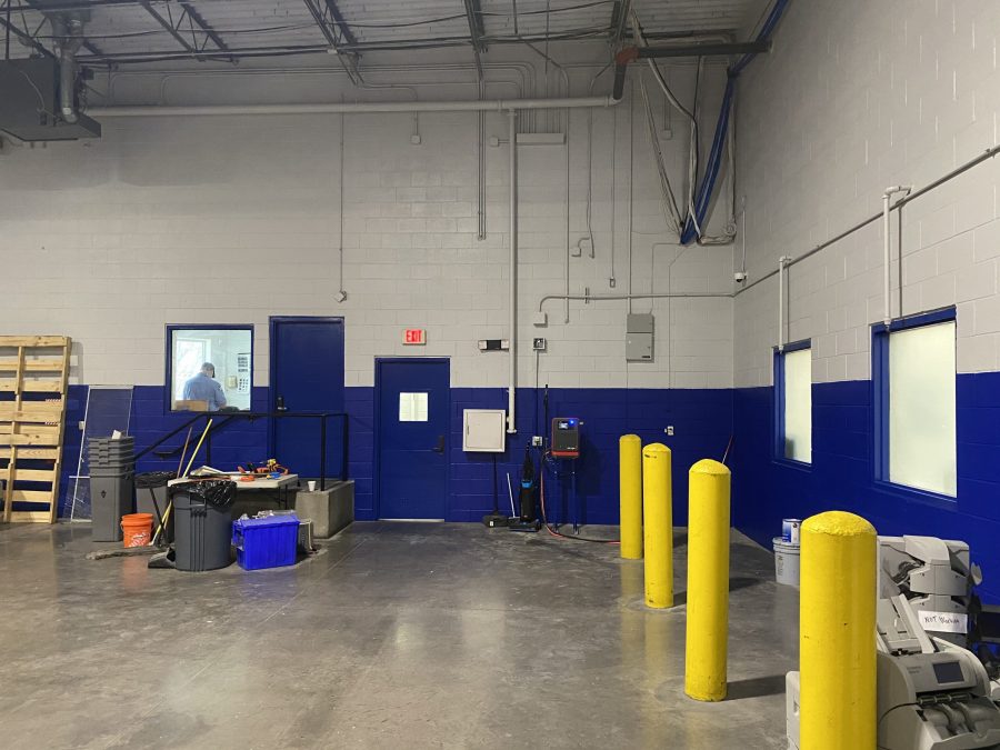 Commercial Warehouse Painters - Brink's Inc. Facility Preview Image 2
